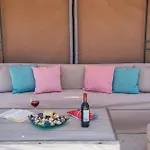 Zoe Boutique Apartment