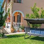 Zoe Boutique Apartment